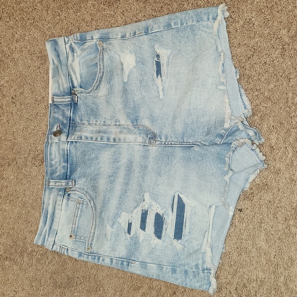 American Eagle Outfitters Pants - BNWT American Eagle Next Level Stretch Curvy Light Wash Destructed Shorts- SZ 12